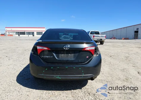 2015 Toyota Corolla S Plus z USA, uszkodzony, nr VIN 5YFBURHE3FP253412